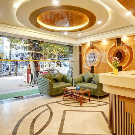 Just Renovated - Hotel Krishna Palace With Parking & Only 2 Mins Walk From Metro New Delhi Exterior photo